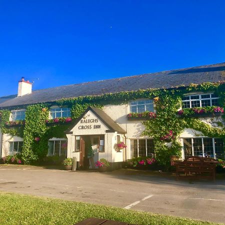 Raleghs Cross Inn Clatworthy 外观 照片