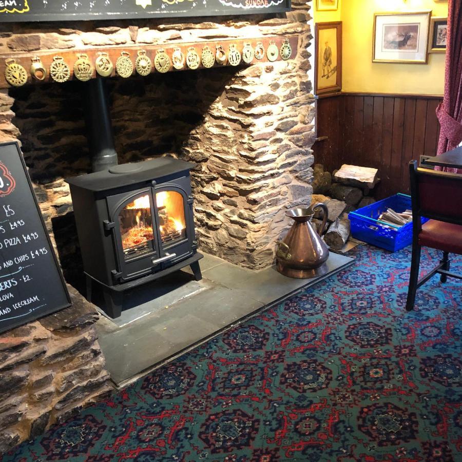 Raleghs Cross Inn Clatworthy 外观 照片
